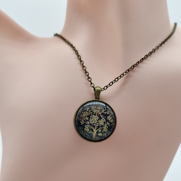 Tree of Life Pendant Necklace – Vintage Bronze Tone - Picture 2 of 2
